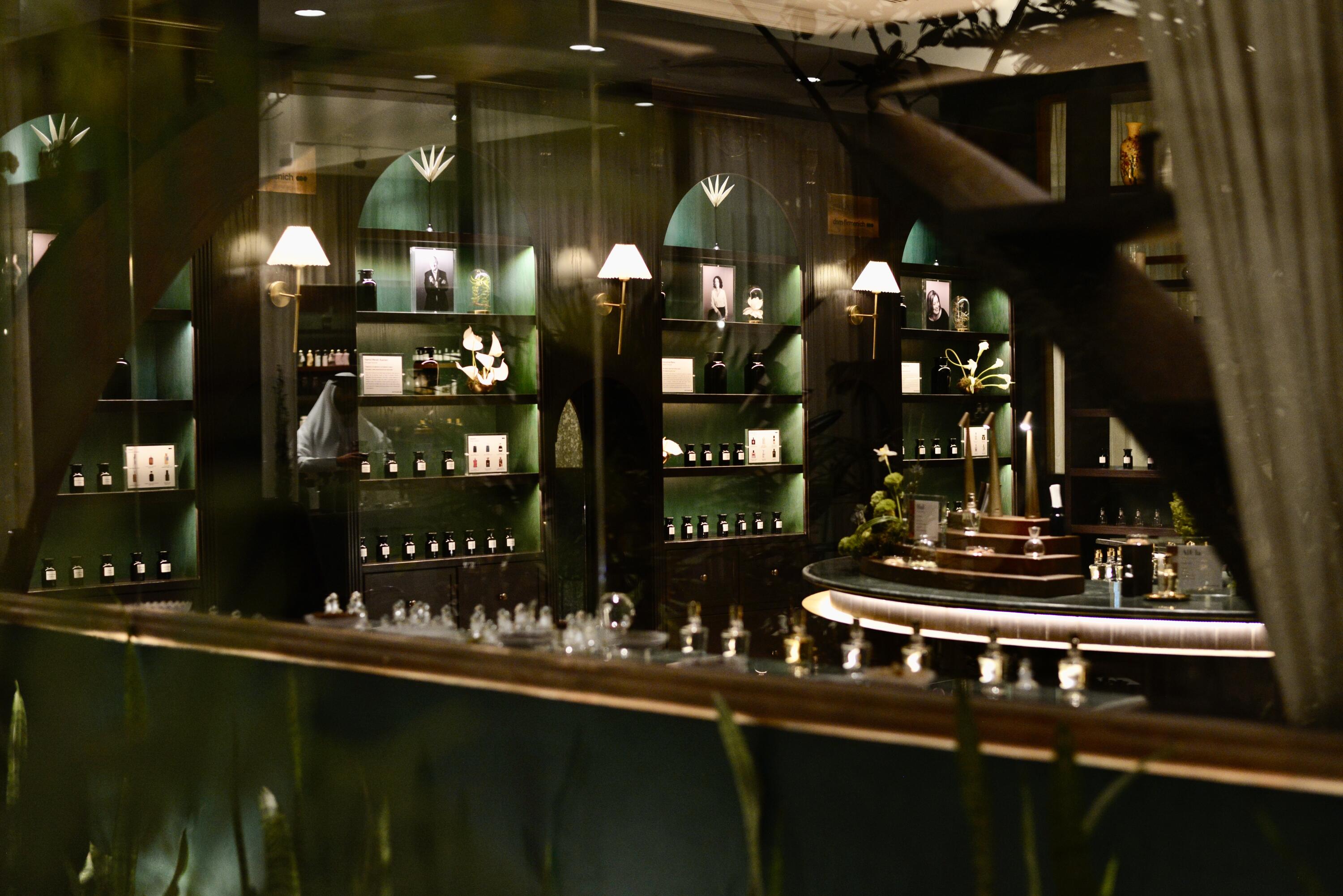 Po ONE Labとdsm-firmenichが、自身の香水ブランド立ち上げをかつてないほど身近なものに