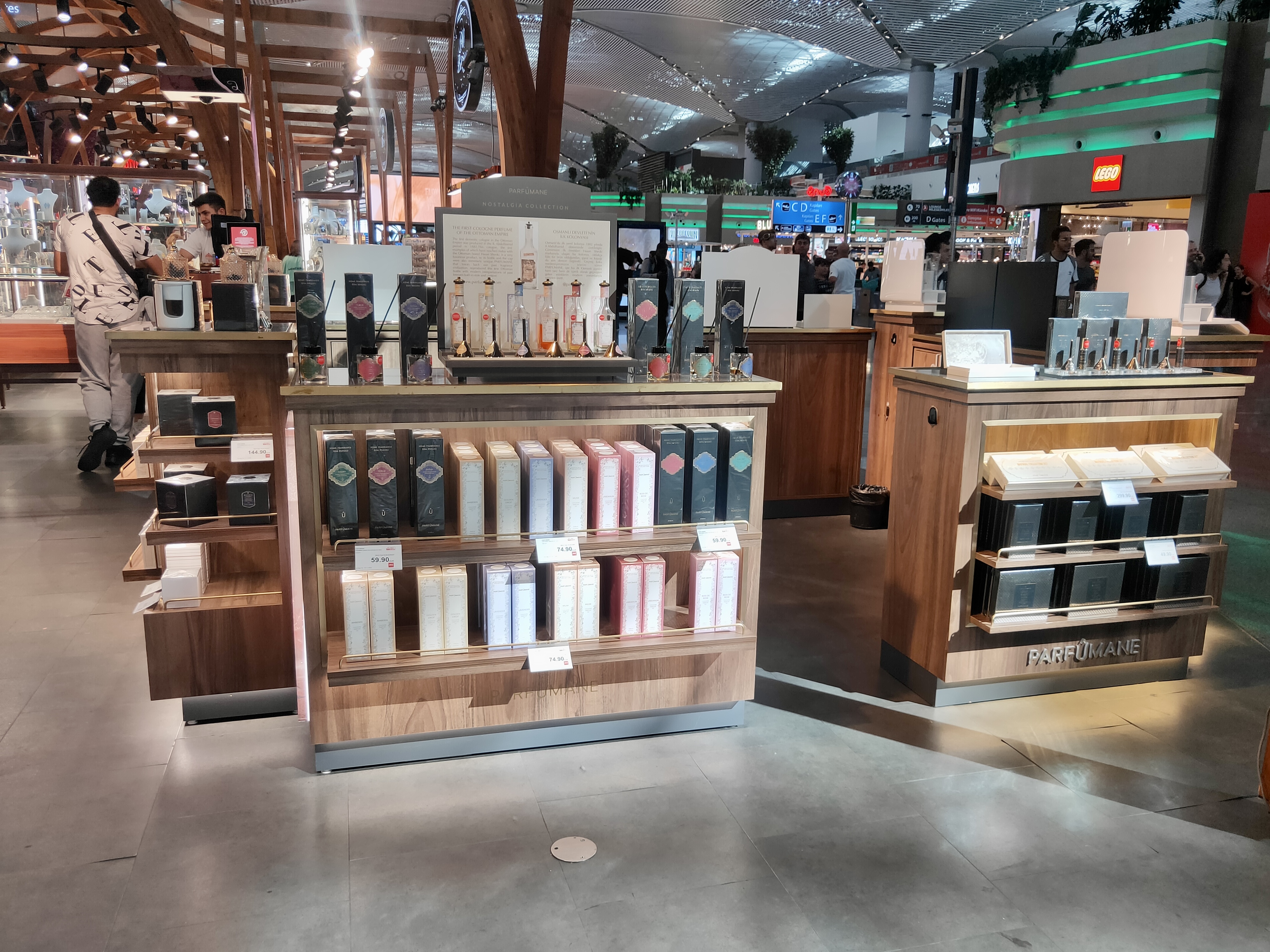 PARFUMANE in the Airport