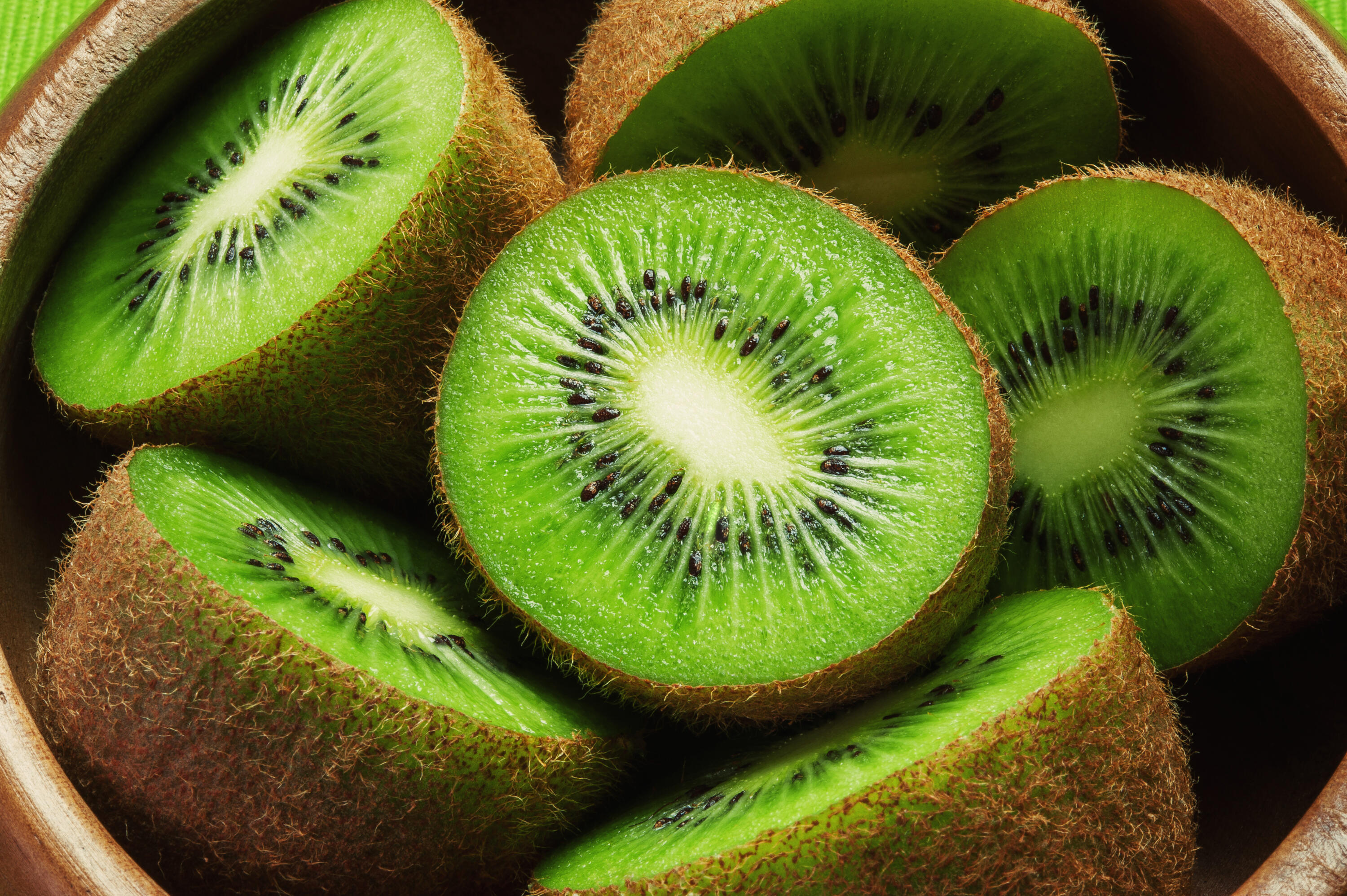 キウイ Prada Infusion De Rhubarbe: A Kiwi Twist On Twilly? ~ Fragrance