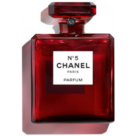 Chanel N°5 perfume dons red in limited edition - Milkywaysblueyes