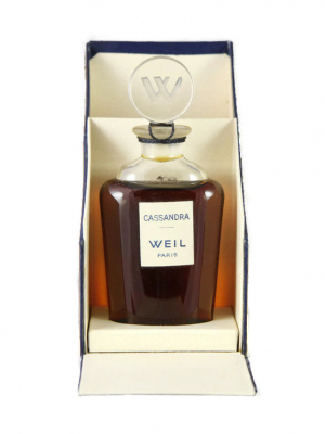 Cassandra Weil эмэгтэй