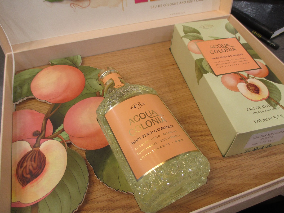 4711 Acqua Colonia White Peach & Coriander 4711 perfume a new