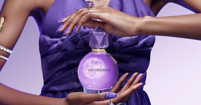 Flowerbomb Viktor&Rolf 香水- 一款2005年女用香水