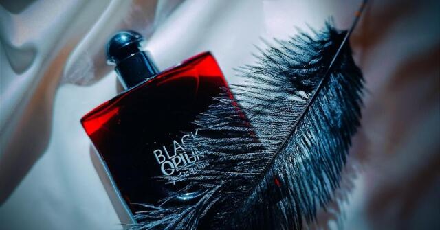 Black Opium Over Red Yves Saint Laurent 香水- 一款2024年女用香水