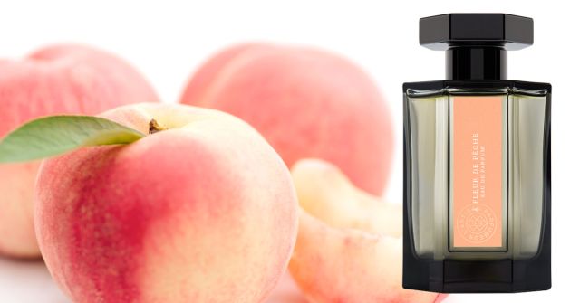 À Fleur de Pêche od L'Artisan Parfumeur: Tichý srpen a hebké hedvábí mladých debutantek