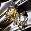Libre L'Absolu Platine Yves Saint Laurent: Pěnové květiny 