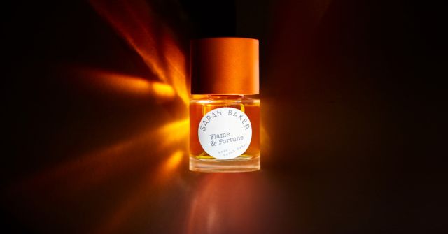 Sarah Baker uvádí na trh Flame & Fortune Extrait de Parfum