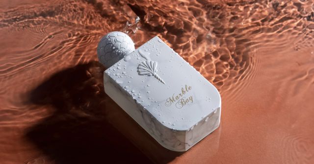 Marble Bay Lazure: Mořská sůl na květinách