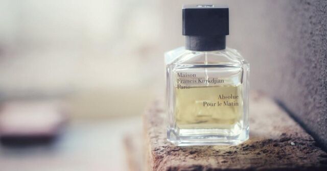 Seersucker & Sucker Punch: Kombinace kosatce a fialky u dvou starších Kurkdjianů