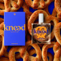 Auntie Anne's Knead: Vůně čerstvě upečených preclíků v láhvi