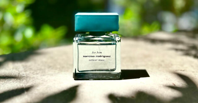 Narciso Rodriguez For Him Vetiver Musc: Nakládané artyčoky rozptýlené v půdě