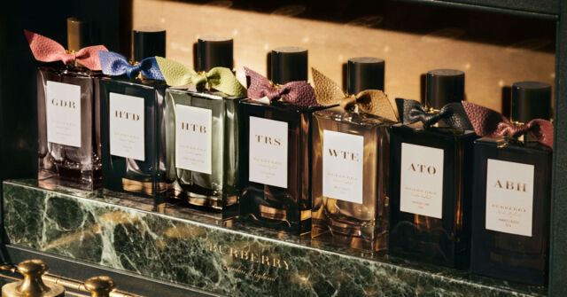 Burberry High Tide: Zelená a slaná jasmínová řasa