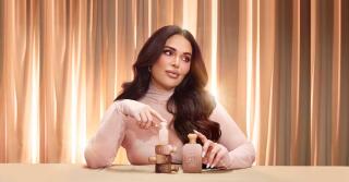 KAYALI FREEDOM KOLEKCE: Freedom Musk Bouquet | 27, Freedom Musk Santal | 34, Freedom Musk Matcha | 45 a Freedom Musk Latte | 41