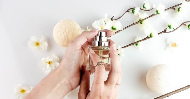 Into The White The Different Company perfume - a fragrance for