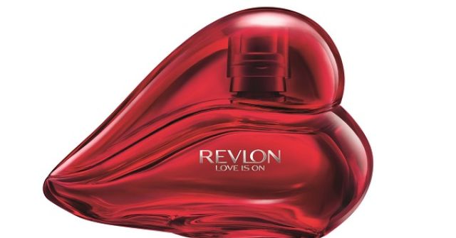 【2つセット】REVLON LOVE IS ON 香水 レッド Revlon LOVE IS ON Gift Set
