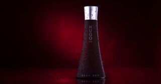 DEEP RED Hugo Boss: Journey to the Depths of Desire and Passion
