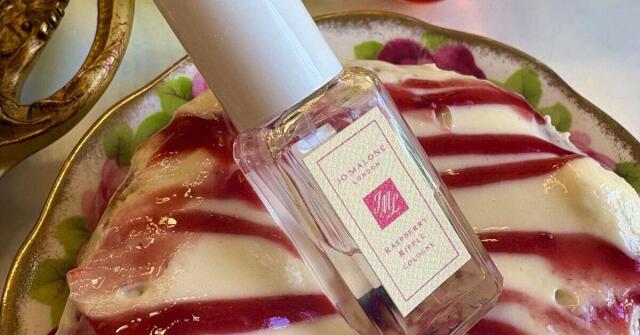 Honey & Crocus Jo Malone London perfume - a fragrance for