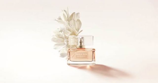 Dahlia Divin Eau de Toilette Givenchy perfume - a fragrance for