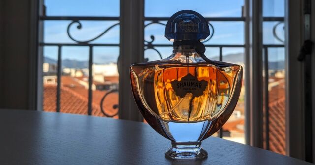 Shalimar Millésime Iris Guerlain - una fragranza unisex 2023