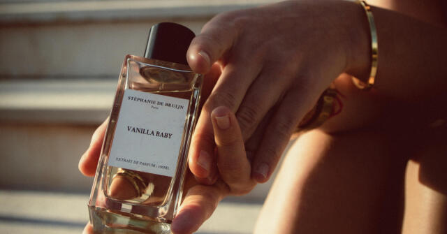 Stéphanie de Bruijnとの出会い：「調香師であることは、伝承とノウハウの物語です」