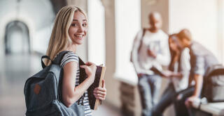 Sugestões de Perfumes para Presentear: Para uma Jovem em Idade Universitária