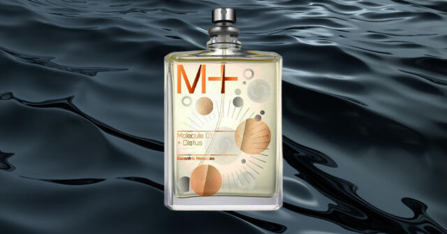 Molecule 01 + Guaiac Wood Escentric Molecules perfume - a