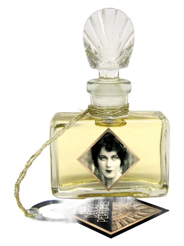 Femme Fatale Роковая женщина by Art Deco Perfumes