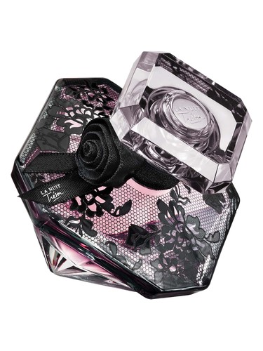 La nuit tresor dentelle de roses