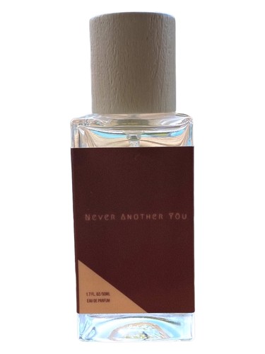 Never Another Yöu  Pink MahogHany Fragrances pro ženy a muže 