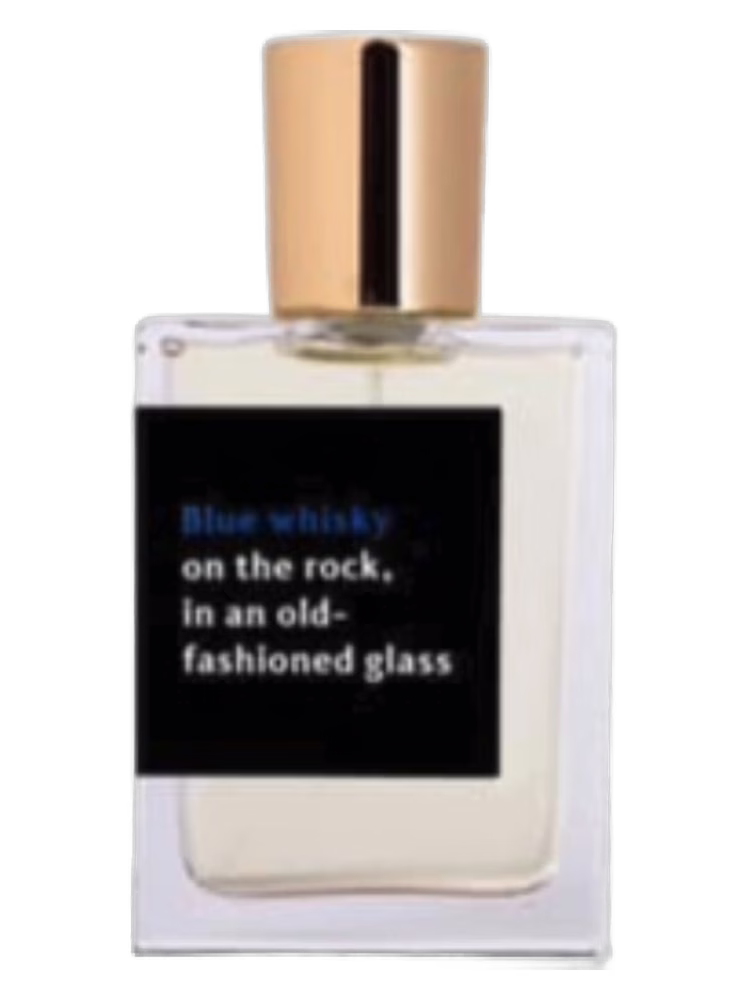 Proad Blue Whisky on the rock, in an old-fashioned glass