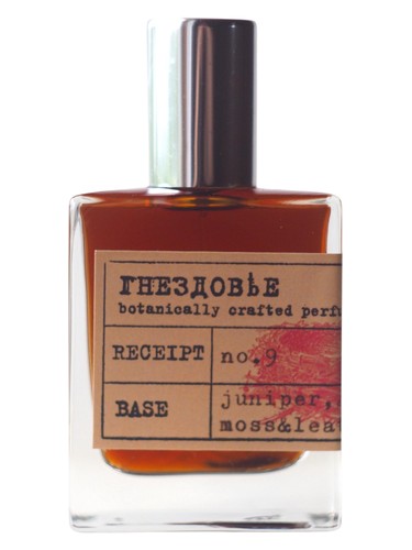 No.9 Darkwood Gnezdovje Parfumerie