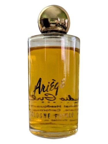 Ariège Studio Girl