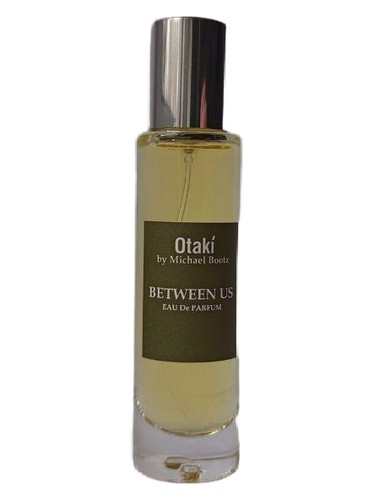 تصویر عطر Between Us