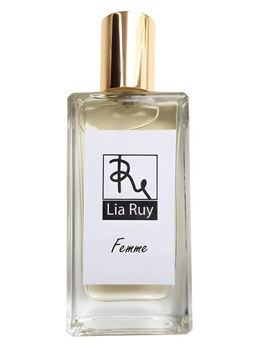 Lia Ruy Femme