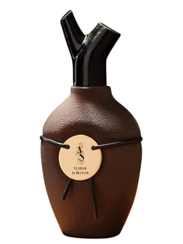 Vetiver in Bloom Scents of Wood perfume - a new fragrance for women and men  2022