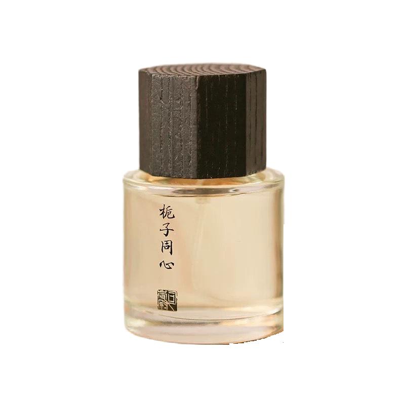 Zhi Zi Tong Xin 栀子同心Sixiangwei 司香尉香水- 一款年中性香水