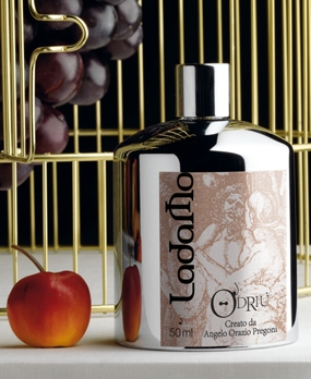 Fragrantica image 2