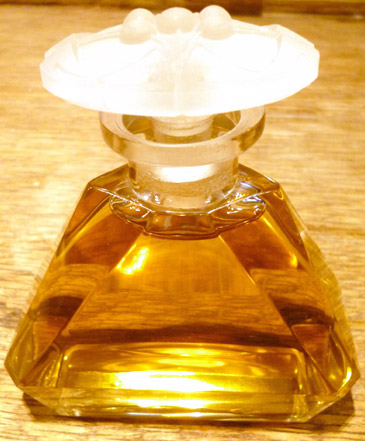 Fragrantica image 2