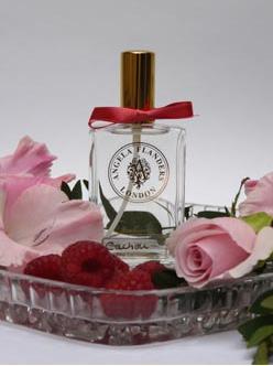 Fragrantica image 2