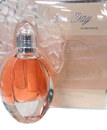 Fragrantica image 2