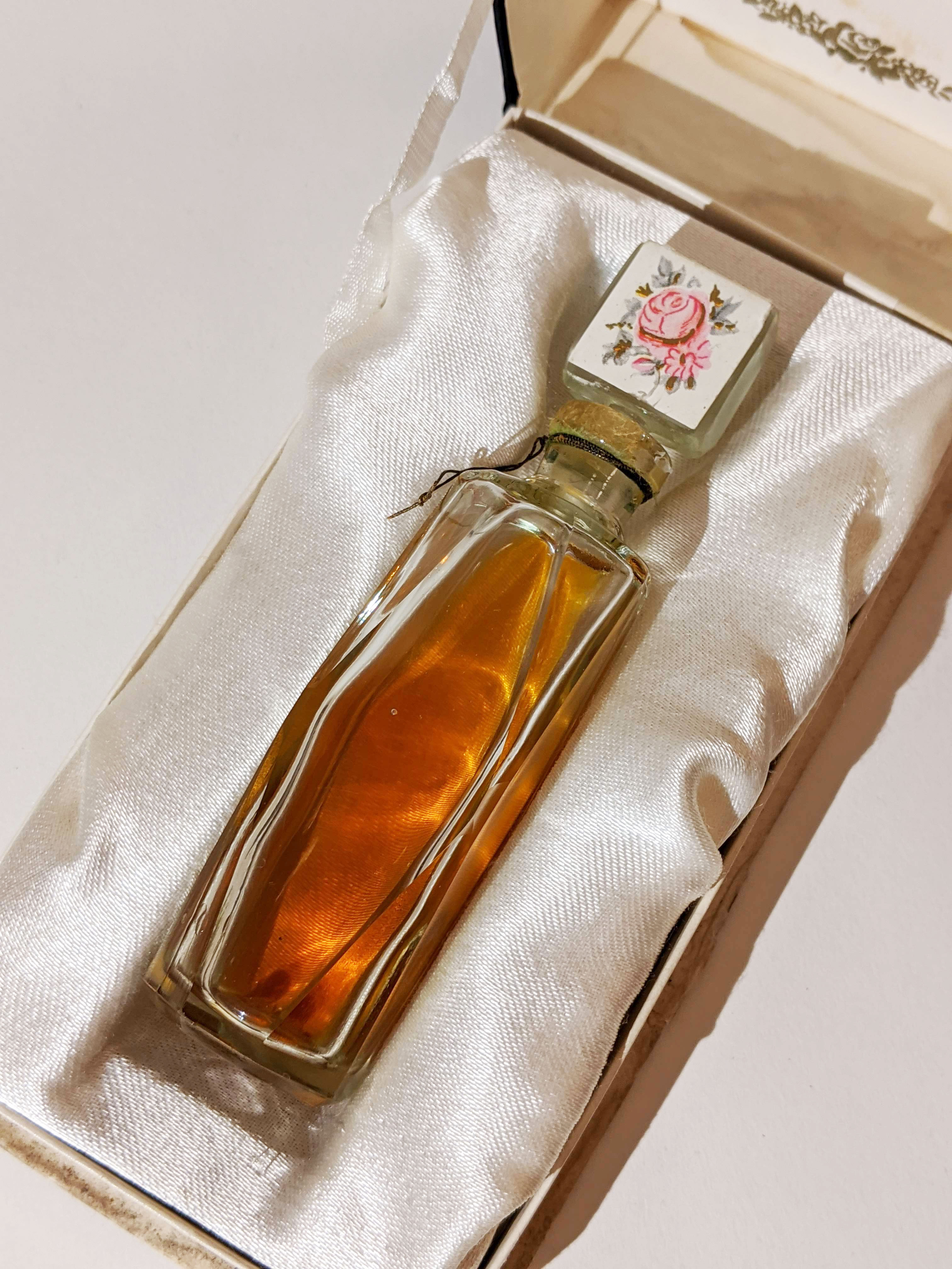 Fragrantica image 2