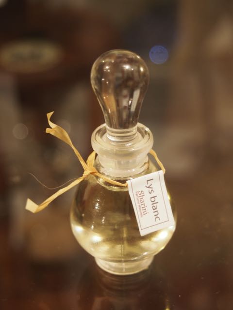 Fragrantica image 2