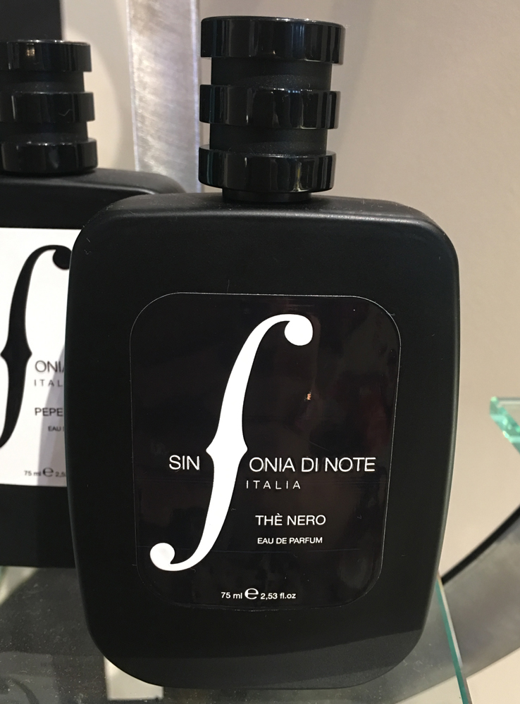 Fragrantica image 2