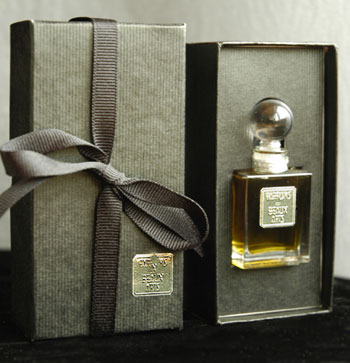 Fragrantica image 2