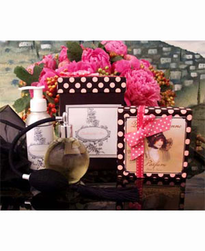 Fragrantica image 2