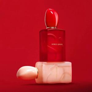 Sì Passione Red Bloom Giorgio Armani perfume - a novo fragrância