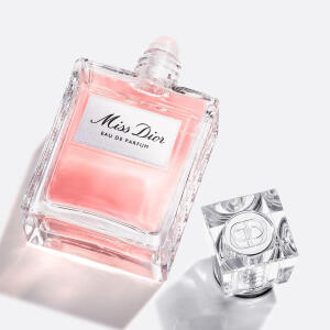 Miss Dior Eau de Parfum Roller-Pearl Dior 香水- 一款2026年新的女用香水