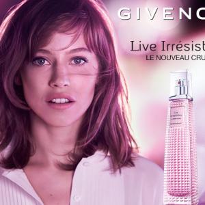 Blossom Crush Givenchy perfume 