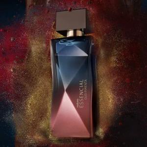 Essencial Oud Pimenta Natura perfume - a fragrance for women 2021