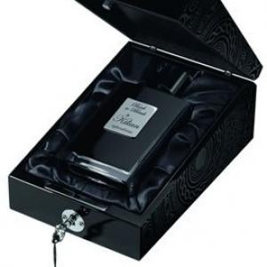 back to black parfum
